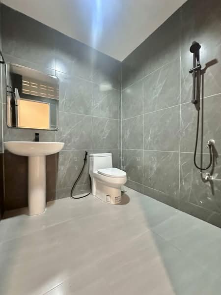 หมู่บ้านปาร์ควิลเลจ, Chon Buri (Pattaya), Nong Pla Lai, Bang Lamung (Pattaya), Chon Buri (Pattaya), 2 Bedrooms, 80 sqm, Townhouse For Sale, by Ratchanon Promin, 500250063 - DDproperty.com