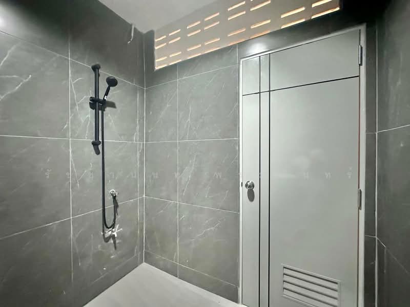 หมู่บ้านปาร์ควิลเลจ, Chon Buri (Pattaya), Nong Pla Lai, Bang Lamung (Pattaya), Chon Buri (Pattaya), 2 Bedrooms, 80 sqm, Townhouse For Sale, by Ratchanon Promin, 500250063 - DDproperty.com