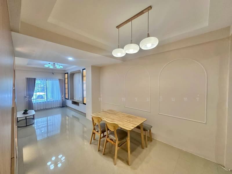 หมู่บ้านปาร์ควิลเลจ, Chon Buri (Pattaya), Nong Pla Lai, Bang Lamung (Pattaya), Chon Buri (Pattaya), 2 Bedrooms, 80 sqm, Townhouse For Sale, by Ratchanon Promin, 500250063 - DDproperty.com