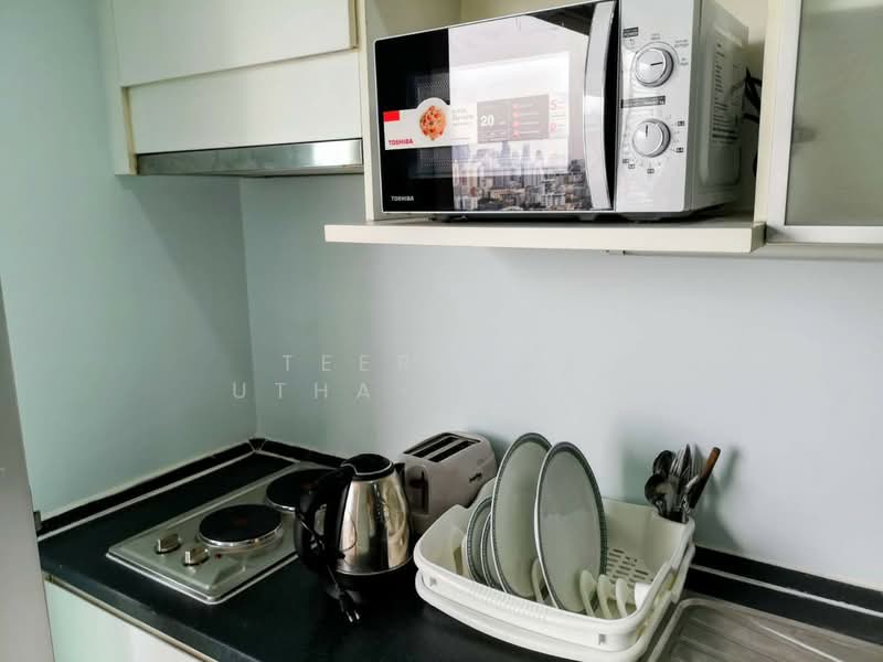 Thru Thonglor, Bangkok, Petchaburi Road, Bang Kapi, Huai Khwang, Bangkok, 2 Bedrooms, 66 sqm, Condo For Rent, by Teerapat Utha-aroon, 500250082 - DDproperty.com