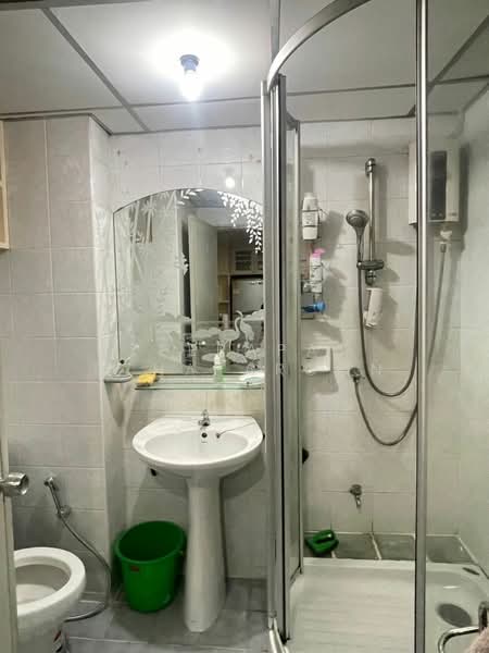 First Tower, Bangkok, 154 Sukhumvit Road, Khlongtoei Nua, Watthana, Bangkok, 1 Bedroom, 70 sqm, Condo For Sale, by Teerapat Utha-aroon, 500250096 - DDproperty.com