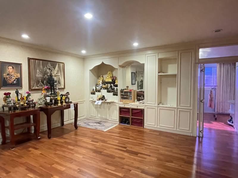 First Tower, Bangkok, 154 Sukhumvit Road, Khlongtoei Nua, Watthana, Bangkok, 1 Bedroom, 70 sqm, Condo For Sale, by Teerapat Utha-aroon, 500250096 - DDproperty.com