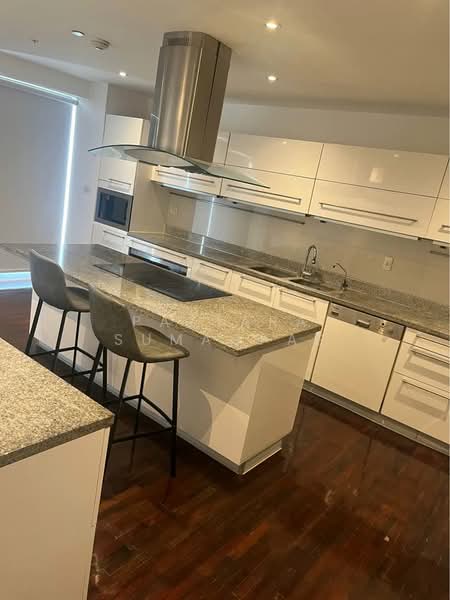 State Tower, Bangkok, 1055 Silom Road, Silom, Bang Rak, Bangkok, 2 Bedrooms, 267 sqm, Condo For Rent, by Pattara Sumaopas, 500250107 - DDproperty.com