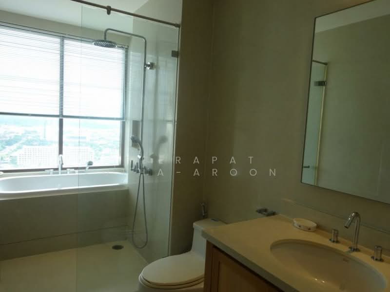 The Emporio Place, Bangkok, 93 Soi Sukhumvit 24, Sukhumvit Road, Khong Tan, Khlong Toei, Bangkok, 1 Bedroom, 68 sqm, Condo For Rent, by Teerapat Utha-aroon, 500250141 - DDproperty.com