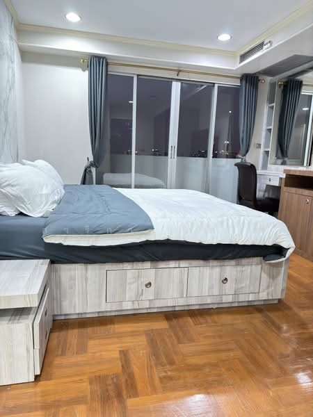 Witthayu Complex, Bangkok, 1673 New Petchaburi Road, Makkasan, Ratchathewi, Bangkok, 3 Bedrooms, 135 sqm, Condo For Rent, by Sarika Saengkam, 500250156 - DDproperty.com