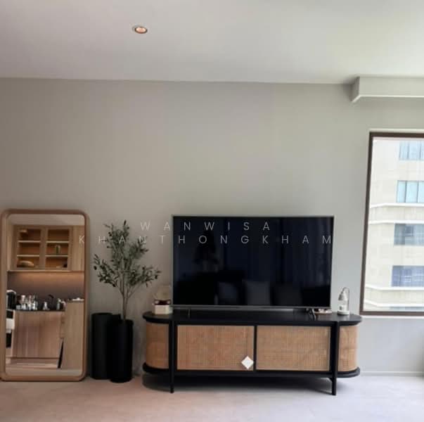 The Emporio Place, Bangkok, 93 Soi Sukhumvit 24, Sukhumvit Road, Khong Tan, Khlong Toei, Bangkok, 1 Bedroom, 48 sqm, Condo For Rent, by Wanwisa Khanthongkham, 500250158 - DDproperty.com