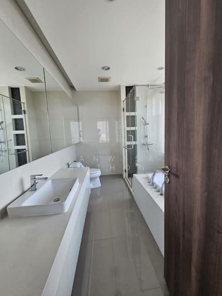 Menam Residences, Bangkok, 2088 Charoenkrung Road, Wat Prayakrai, Bang Kho Laem, Bangkok, 3 Bedrooms, 160 sqm, Condo For Sale, by Wanwisa Khanthongkham, 500250235 - DDproperty.com