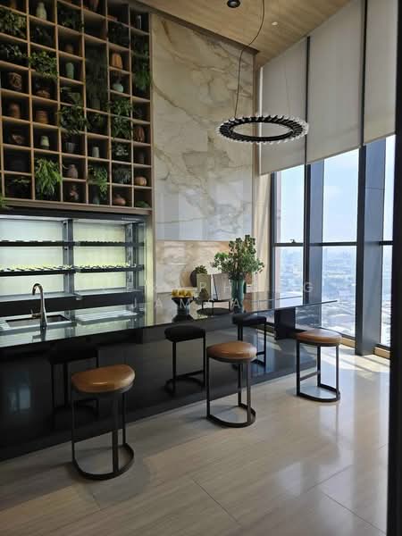 Oka Haus Sukhumvit 36, Bangkok, 3399 Rama 4 Road, Khong Tan, Khlong Toei, Bangkok, 2 Bedrooms, 50 sqm, Condo For Sale, by Peeraphong Jamsai, 500250248 - DDproperty.com