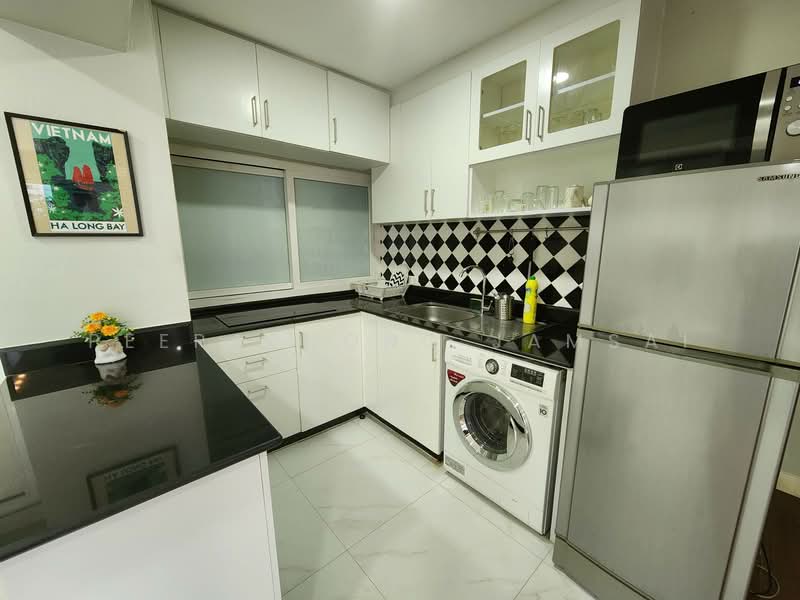 Thonglor Tower, Bangkok, Soi Thonglor, Sukhumvit 55 Road, Khlongtoei Nua, Watthana, Bangkok, 3 Bedrooms, 98 sqm, Condo For Rent, by Peeraphong Jamsai, 500250253 - DDproperty.com