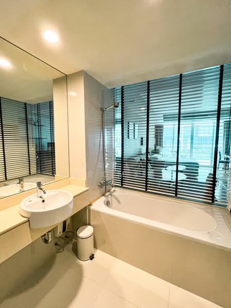 The Rajdamri, Bangkok, Ratchadamri Road, Lumphini, Pathum Wan, Bangkok, 1 Bedroom, 45 sqm, Condo For Rent, by Natta Buromsee, 500250305 - DDproperty.com