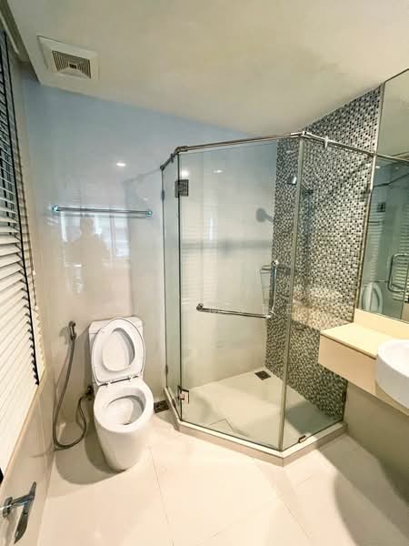 The Rajdamri, Bangkok, Ratchadamri Road, Lumphini, Pathum Wan, Bangkok, 1 Bedroom, 45 sqm, Condo For Rent, by Natta Buromsee, 500250305 - DDproperty.com