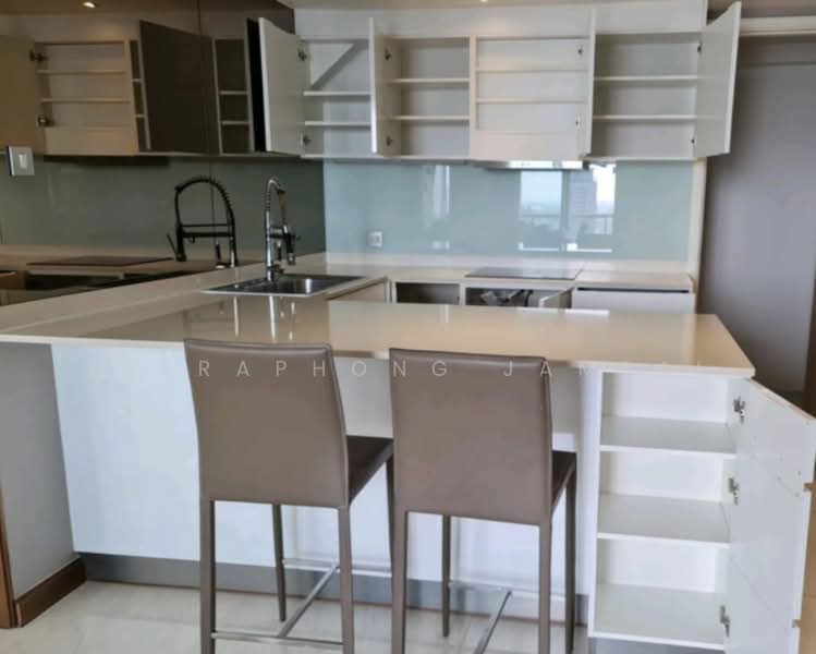 H Sukhumvit 43, Bangkok, 28 Sukhumvit 34 Road, Khlong Tan Nua, Watthana, Bangkok, 4 Bedrooms, 238 sqm, Condo For Sale, by Peeraphong Jamsai, 500250318 - DDproperty.com