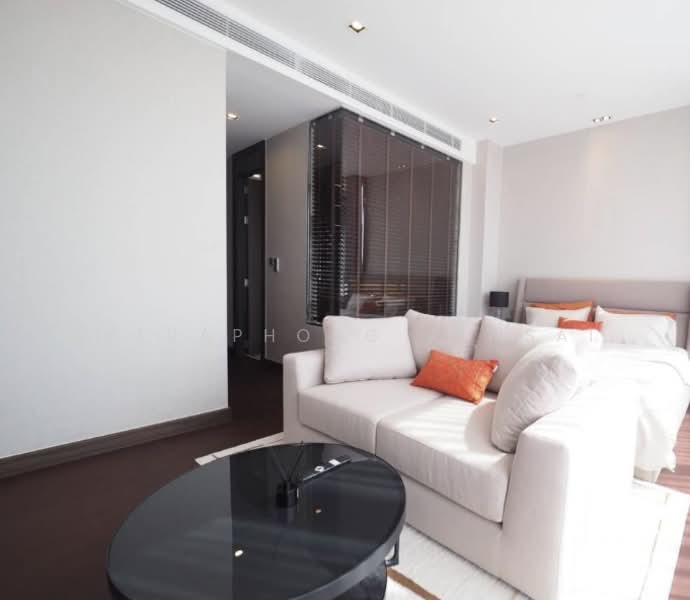 Q1 Sukhumvit, Bangkok, 1 Sukhumvit Road, Khlong Toei, Khlong Toei, Bangkok, 3 Bedrooms, 148 sqm, Condo For Rent, by Peeraphong Jamsai, 500250339 - DDproperty.com