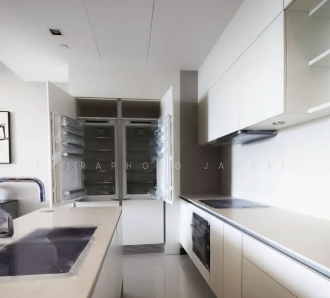 Q1 Sukhumvit, Bangkok, 1 Sukhumvit Road, Khlong Toei, Khlong Toei, Bangkok, 3 Bedrooms, 148 sqm, Condo For Rent, by Peeraphong Jamsai, 500250339 - DDproperty.com