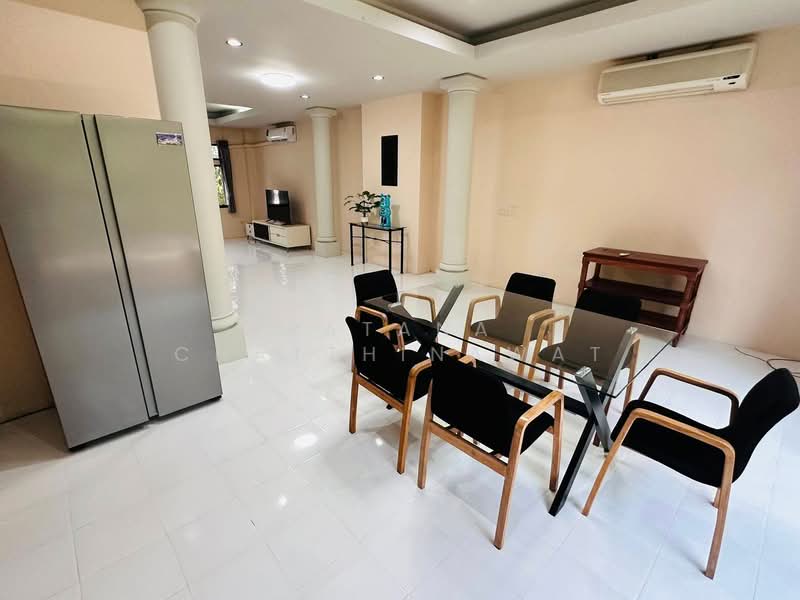 Moo Baan Chicha Castle, Bangkok, Sukhumvit 31, Khlongtoei Nua, Watthana, Bangkok, 4 Bedrooms, 350 sqm, Townhouse For Rent, by Ratana Chatthinawat, 500250369 - DDproperty.com