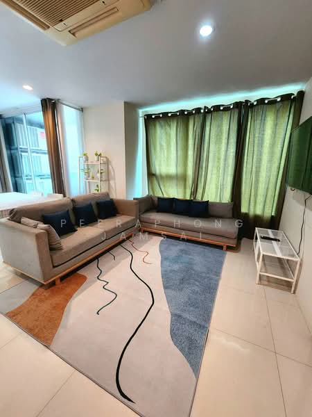 Sukhumvit Living Town, Bangkok, 299 Sukhumvit 21 Road, Khlongtoei Nua, Watthana, Bangkok, 2 Bedrooms, 66 sqm, Condo For Rent, by Peeraphong Jamsai, 500250424 - DDproperty.com