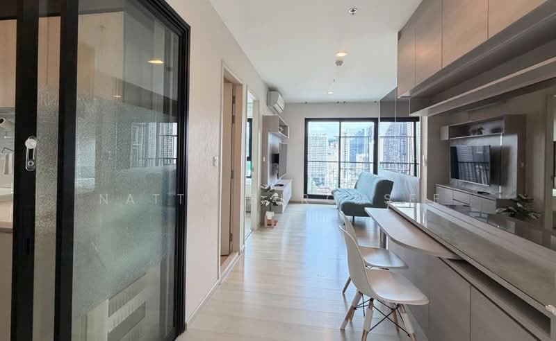 Life Asoke, Bangkok, Asoke-Dindang Road, Bang Kapi, Huai Khwang, Bangkok, 2 Bedrooms, 55 sqm, Condo For Rent, by Natta Buromsee, 500250440 - DDproperty.com