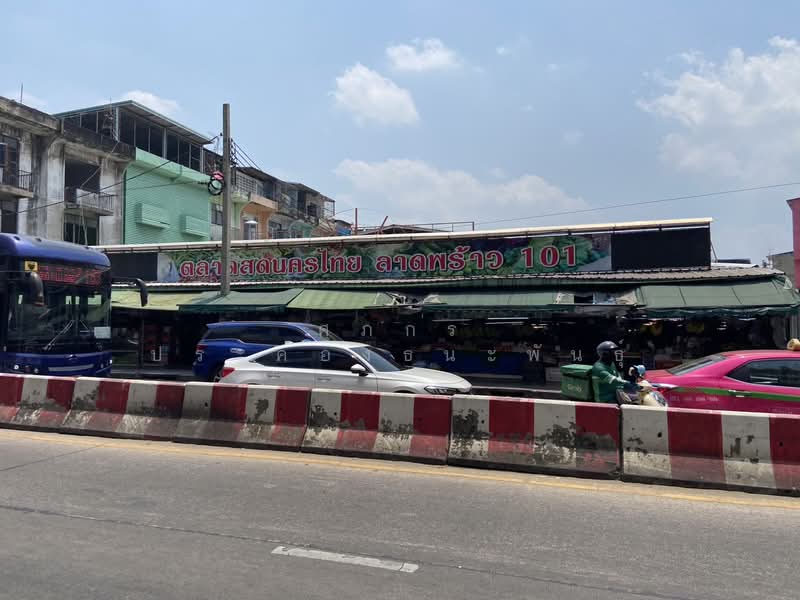 ให้เช่า - ให้เช่าด่วน!! อาคารพาณิชย์ 3 ชั้น ใกล้ MRT ลาดพร้าว 101 เหมาะทำคลินิก ออฟฟิศ ร้านเสริมสวย, กรุงเทพ