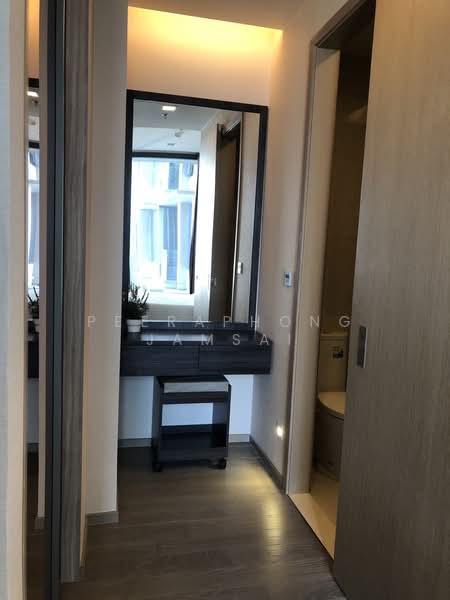 The Esse Asoke, Bangkok, 333 Soi Sukhumvit 21, Sukhumvit Road, Khlongtoei Nua, Watthana, Bangkok, 1 Bedroom, 36 sqm, Condo For Rent, by Peeraphong Jamsai, 500250563 - DDproperty.com