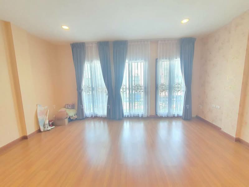 Baan Klang Muang Luzern Sukhumvit, Bangkok, Sukhumvit 77 Road, Suan Luang, Suan Luang, Bangkok, 3 Bedrooms, 165 sqm, Townhouse For Sale, by พรรณนภา พรรณราย, 500250572 - DDproperty.com