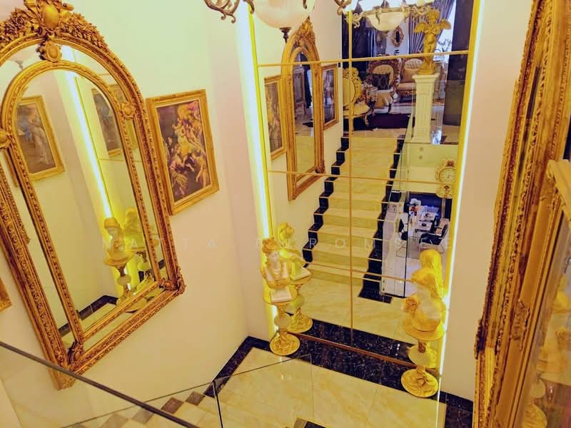 Vista Garden, Bangkok, 53 Saeng Thip Alley, Phra Kanong Nua, Watthana, Bangkok, 3 Bedrooms, 250 sqm, Condo For Sale, by Natta Buromsee, 500250648 - DDproperty.com