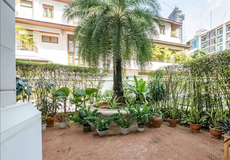 La Vie En Rose Place, Bangkok, Soi Sukhumvit 36, Khong Tan, Khlong Toei, Bangkok, 2 Bedrooms, 170 sqm, Condo For Sale, by Sarawut Ratchawong, 500250677 - DDproperty.com