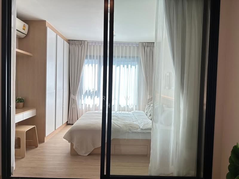 Life Asoke, Bangkok, Asoke-Dindang Road, Bang Kapi, Huai Khwang, Bangkok, 1 Bedroom, 30 sqm, Condo For Sale, by Sarawut Ratchawong, 500250691 - DDproperty.com