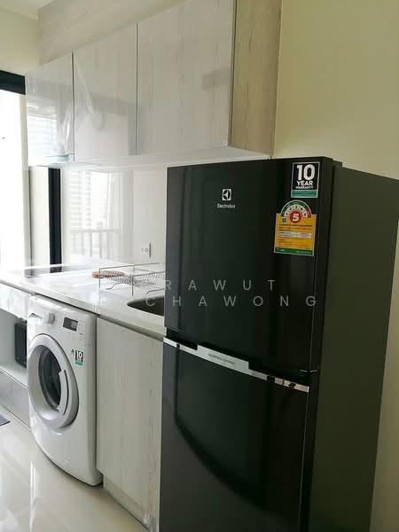 Life Asoke, Bangkok, Asoke-Dindang Road, Bang Kapi, Huai Khwang, Bangkok, 1 Bedroom, 29 sqm, Condo For Sale, by Sarawut Ratchawong, 500250733 - DDproperty.com