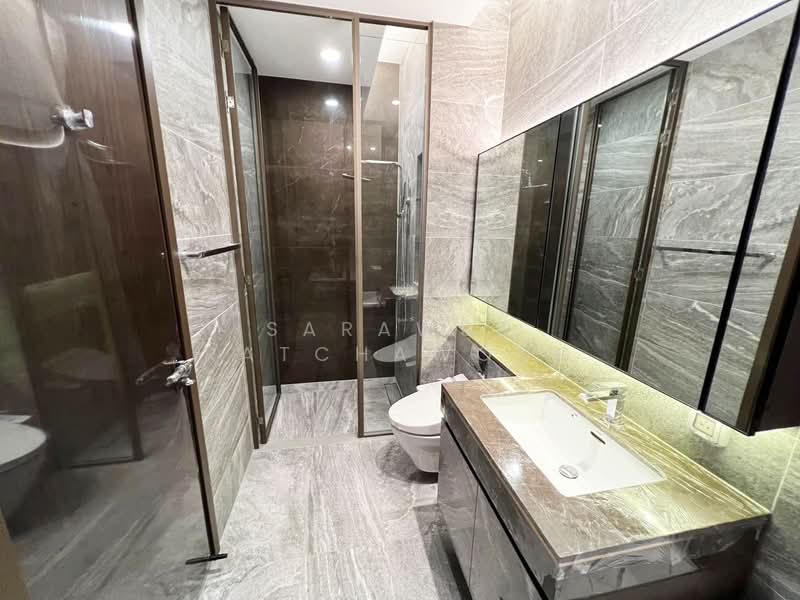 The Esse Sukhumvit 36, Bangkok, Soi Sukhumvit 36, Sukhumvit Road, Phra Kanong, Khlong Toei, Bangkok, 1 Bedroom, 43 sqm, Condo For Sale, by Sarawut Ratchawong, 500250758 - DDproperty.com