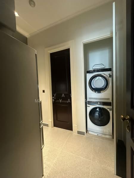 98 Wireless, Bangkok, 98 Wireless Road, Lumphini, Pathum Wan, Bangkok, 3 Bedrooms, 244 sqm, Condo For Rent, by Piyawan Maiyapan, 500250811 - DDproperty.com