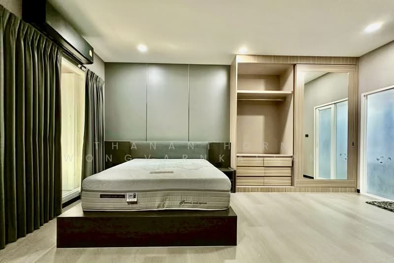 Baan Klang Muang Rama 9 - Ladprao, Bangkok, Soi Ladprao 88, Wang Thonglang, Wang Thonglang, Bangkok, 2 Bedrooms, 132 sqm, Townhouse For Sale, by Thananthorn Wongvarnkaseam, 500250818 - DDproperty.com