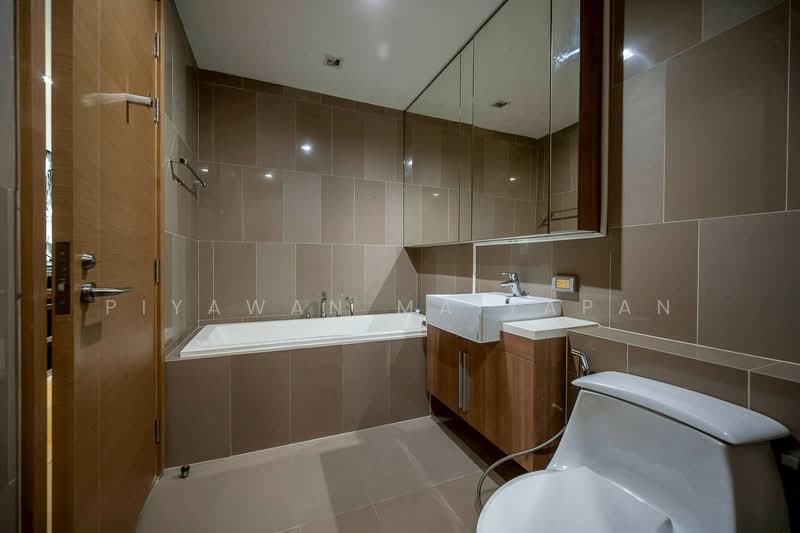 Prive by Sansiri, Bangkok, 68 Soi Ruamrudee, Wireless Road, Lumphini, Pathum Wan, Bangkok, 3 Bedrooms, 154 sqm, Condo For Rent, by Piyawan Maiyapan, 500250848 - DDproperty.com