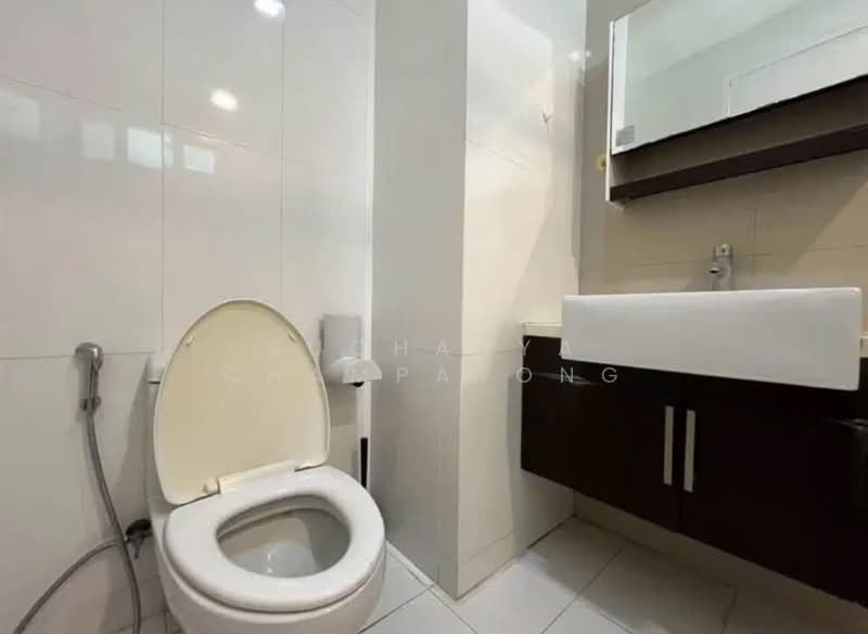 The Bloom Sukhumvit 71, Bangkok, Soi Sukhumvit 71, Phra Kanong Nua, Watthana, Bangkok, 2 Bedrooms, 48 sqm, Condo For Rent, by Suchanya Champatong, 500250912 - DDproperty.com