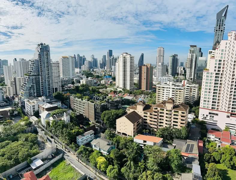 Royal Castle Sukhumvit, Bangkok, 30 Soi Sukhumvit 39, Khlongtoei Nua, Watthana, Bangkok, 2 Bedrooms, 100 sqm, Condo For Rent, by Suchanya Champatong, 500250949 - DDproperty.com