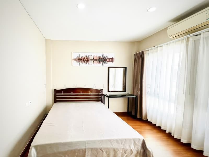 Baan Klang Muang Urbanion Srinakarin, Bangkok, Soi Srinakarin 46, Nong Bon, Prawet, Bangkok, 3 Bedrooms, 180 sqm, Single Detached House For Rent, by THANYALAK IQI INTERNATIONAL, 500250973 - DDproperty.com