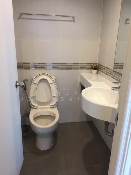 Lumpini Park Rama 9-Ratchada, Bangkok, 888 Chaturathit Road, Bang Kapi, Huai Khwang, Bangkok, 2 Bedrooms, 52 sqm, Condo For Rent, by Nattapol Jedsadathitikul, 500250981 - DDproperty.com