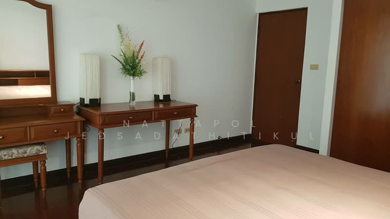 Pearl Garden, Bangkok, Sathorn, Silom, Bang Rak, Bangkok, 1 Bedroom, 70 sqm, Condo For Rent, by Nattapol Jedsadathitikul, 500250984 - DDproperty.com