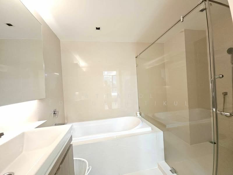 Vtara Sukhumvit 36, Bangkok, 118 Soi Saen Sabai, Phra Kanong, Khlong Toei, Bangkok, 2 Bedrooms, 78 sqm, Condo For Rent, by Nattapol Jedsadathitikul, 500250989 - DDproperty.com