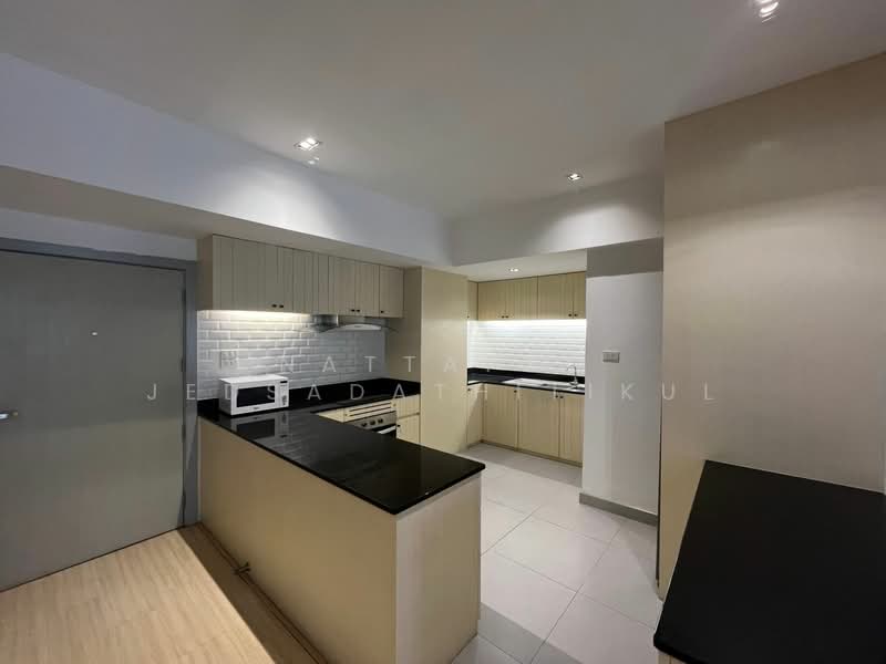 Villa Bajaj, Bangkok, Soi Sukhumvit 19, Khlongtoei Nua, Watthana, Bangkok, 2 Bedrooms, 160 sqm, Condo For Rent, by Nattapol Jedsadathitikul, 500251000 - DDproperty.com