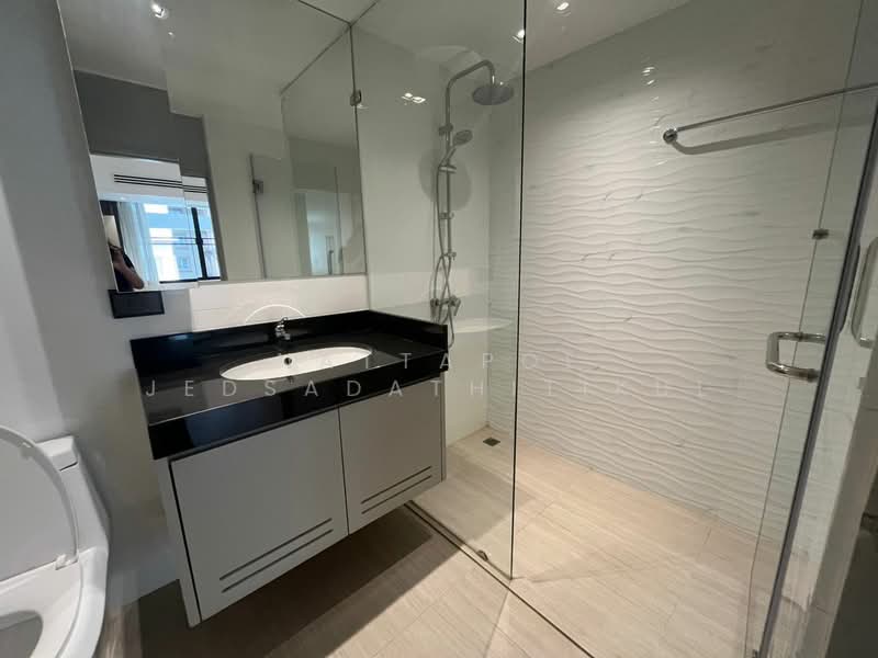 Villa Bajaj, Bangkok, Soi Sukhumvit 19, Khlongtoei Nua, Watthana, Bangkok, 2 Bedrooms, 160 sqm, Condo For Rent, by Nattapol Jedsadathitikul, 500251000 - DDproperty.com