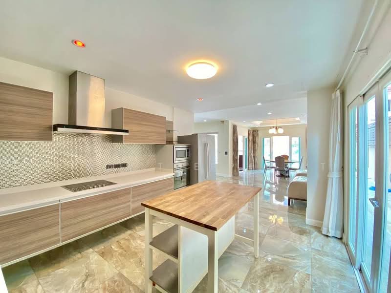 Villa for Rent in South Pattaya near Satit Udomseuksa School, Chon Buri (Pattaya), Thungklom - Talman 6, Bang Lamung, Bang Lamung (Pattaya), Chon Buri (Pattaya), 5 Bedrooms, 200 sqm, Villa For Rent, by Siwas Thepphabut, 500251016 - DDproperty.com