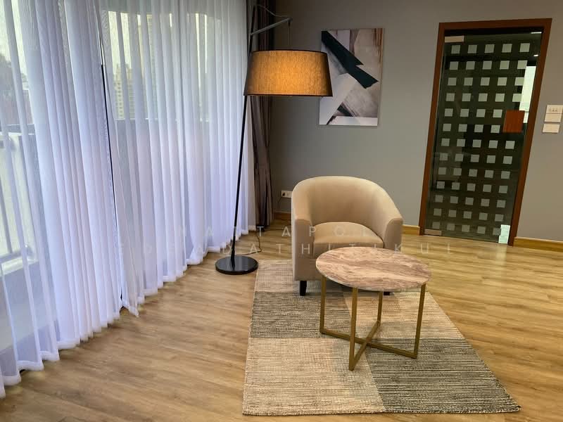 D.S. Tower 1 Sukhumvit 33, Bangkok, Soi Phrom Chit, Khlong Tan Nua, Watthana, Bangkok, 4 Bedrooms, 280 sqm, Condo For Rent, by Nattapol Jedsadathitikul, 500251017 - DDproperty.com