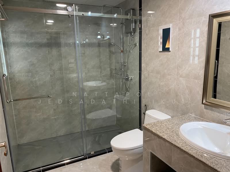 D.S. Tower 1 Sukhumvit 33, Bangkok, Soi Phrom Chit, Khlong Tan Nua, Watthana, Bangkok, 4 Bedrooms, 280 sqm, Condo For Rent, by Nattapol Jedsadathitikul, 500251017 - DDproperty.com