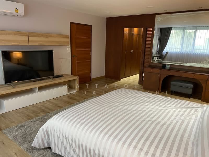 D.S. Tower 1 Sukhumvit 33, Bangkok, Soi Phrom Chit, Khlong Tan Nua, Watthana, Bangkok, 4 Bedrooms, 280 sqm, Condo For Rent, by Nattapol Jedsadathitikul, 500251017 - DDproperty.com