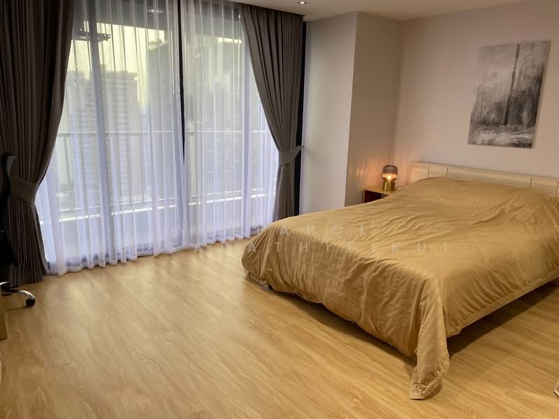 D.S. Tower 1 Sukhumvit 33, Bangkok, Soi Phrom Chit, Khlong Tan Nua, Watthana, Bangkok, 4 Bedrooms, 280 sqm, Condo For Rent, by Nattapol Jedsadathitikul, 500251017 - DDproperty.com