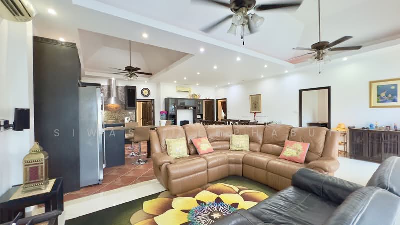 Villa for Rent in South Pattaya near Jomtien Beach, Chon Buri (Pattaya), Chaiyapruek 2nd Road, Bang Lamung, Bang Lamung (Pattaya), Chon Buri (Pattaya), 4 Bedrooms, 250 sqm, Villa For Rent, by Siwas Thepphabut, 500251058 - DDproperty.com