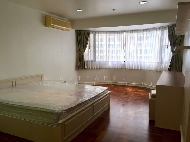 Baan Suanpetch, Bangkok, 18 Soi Sukhumvit 39, Khlong Tan Nua, Watthana, Bangkok, 2 Bedrooms, 132 sqm, Condo For Rent, by Nattapol Jedsadathitikul, 500251061 - DDproperty.com