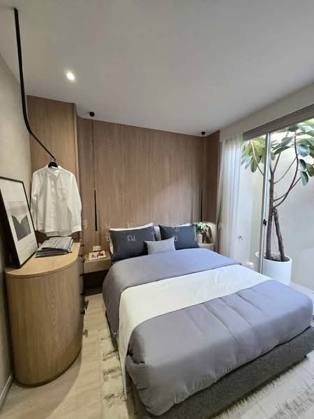 Nue Verse Krungthep Kreetha : นิว เวิร์ส กรุงเทพกรีฑา, กรุงเทพ, ถนนศรีนครินทร์-ร่มเกล้า, สะพานสูง, สะพานสูง, กรุงเทพ, 202 ตร.ม., ทาวน์เฮ้าส์ ให้เช่า, โดย ปรินทร์ญาดา ชิณโชติ, 500251090 - DDproperty.com