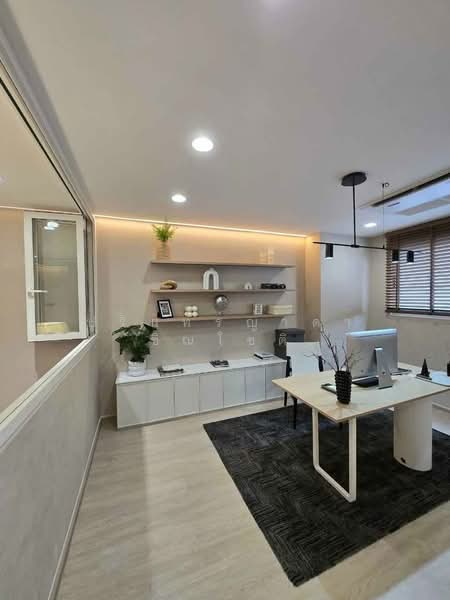 Nue Verse Krungthep Kreetha : นิว เวิร์ส กรุงเทพกรีฑา, กรุงเทพ, ถนนศรีนครินทร์-ร่มเกล้า, สะพานสูง, สะพานสูง, กรุงเทพ, 202 ตร.ม., ทาวน์เฮ้าส์ ให้เช่า, โดย ปรินทร์ญาดา ชิณโชติ, 500251090 - DDproperty.com