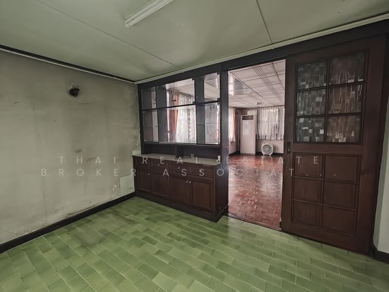 House for rent - Sathorn, Bangkok, Thung Maha Mek, Sathon, Bangkok, 4 Bedrooms, 300 sqm, Single Detached House For Rent, by Thai Real Estate Broker Association (TREBA), 500251102 - DDproperty.com